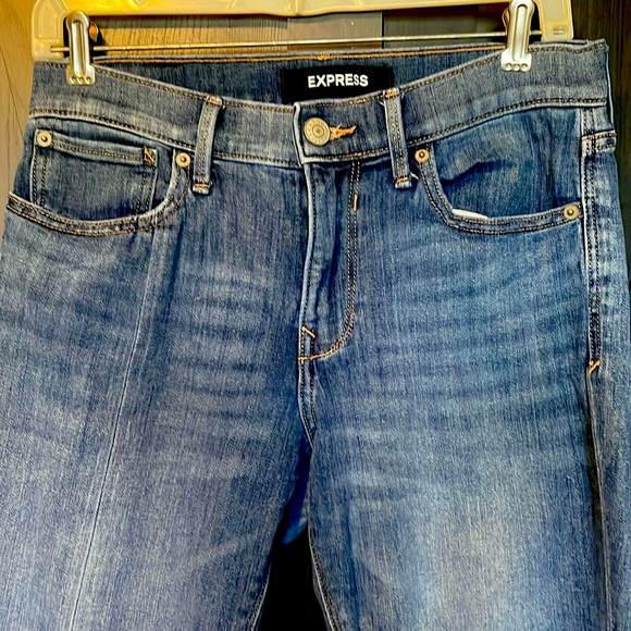 Express jeans, size 6 short. - Picture 2 of 4